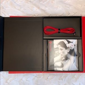 Fuchsia beats by dr.dre